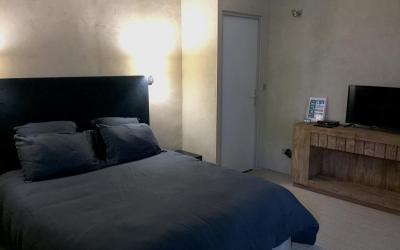 Chambre Double avec Salle de Bains Privative Chambre Double avec Salle de Bains Privative