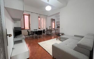 Appartamento con 3 Camere da Letto