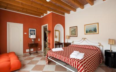 Ampio Appartamento con 1 Camera da Letto e Vasca Idromassaggio