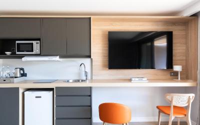 Studio Deluxe Studio Deluxe