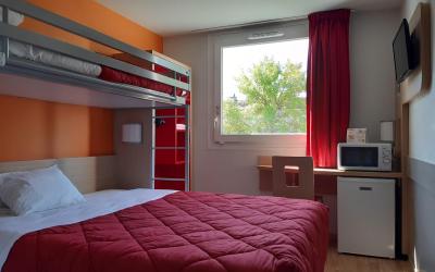 Chambre 1u00a0Lit Double et 1u00a0Lit Simple Essentiel Plus