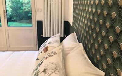 Chambre Lit Queen-Size - Vue sur Jardin