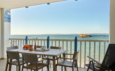 Appartement 1u00a0Chambre avec Coin Nuit dans Alcu00f4ve et Terrasse ou Balcon (6u00a0Personnesu00a0-u00a0Cu00f4tu00e9 Meru00a0-u00a0Vue Du00e9gagu00e9e sur Mer