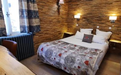 Chambre Familiale Basique - Vue sur Village (2 Adultes + 2 Enfants)