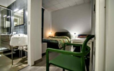 Camera Tripla Classic