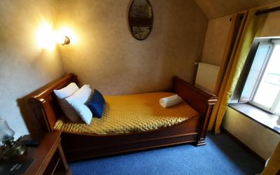 Chambre Simple Standard avec Douche Chambre Simple Standard avec Douche