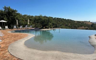 Camera Matrimoniale con Accesso alla Piscina