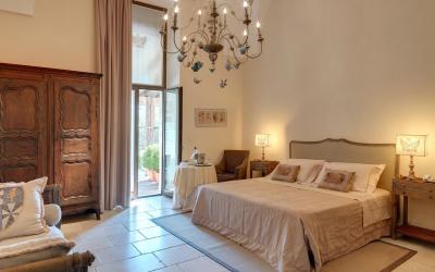 Camera Tripla Superior