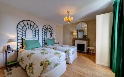 Chambre Double ou Lits Jumeaux Chambre Double ou Lits Jumeaux
