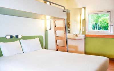 Chambre Triple avec 1 Lit Double et 1 Lit Superposu00e9