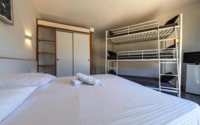 Chambre Familiale avec Douche Chambre Familiale avec Douche