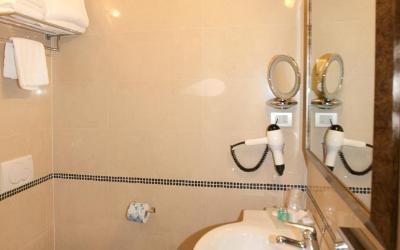 Camera Tripla Comfort