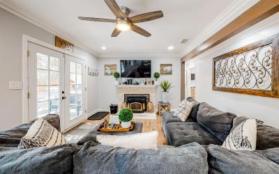 Five Bedroom Holiday Home