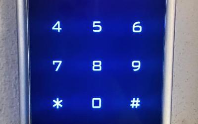 Camera Quadrupla Economy