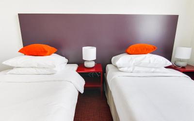 Chambre Lits Jumeaux (1-2 Adultes) Chambre Lits Jumeaux (1-2 Adultes)