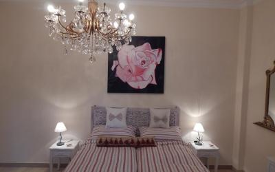 Camera Doppia con Letti Singoli e Bagno in Comune