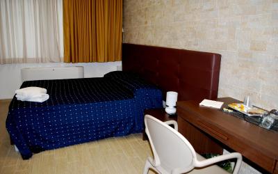 Camera Deluxe (2 Adulti + 1 Bambino)