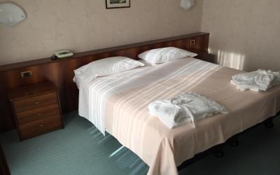 Camera Familiare (2 Adulti + 1 Bambino) 