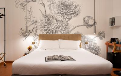 Camera Tripla Economy