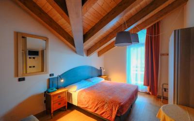 Camera Matrimoniale/Doppia con Letti Singoli