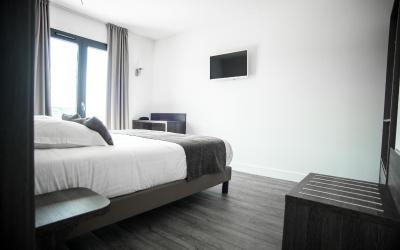 Chambre Double - Accessible aux Personnes u00e0 Mobilitu00e9 Ru00e9duite Chambre Double - Accessible aux Personnes u00e0 Mobilitu00e9 Ru00e9duite