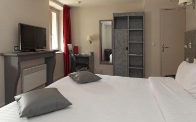 Chambre Double ou Lits Jumeaux Confort avec Accu00e8s au Centre de Bien-u00catre Chambre Double ou Lits Jumeaux Confort avec Accu00e8s au Centre de Bien-u00catre
