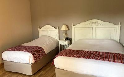 Chambre Triple - Accessible aux Personnes u00e0 Mobilitu00e9 Ru00e9duite