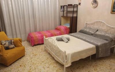 Appartamento con 3 Camere da Letto Appartamento con 3 Camere da Letto