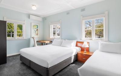 Triple Room