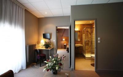 Chambre Double Supu00e9rieure avec Canapu00e9 Chambre Double Supu00e9rieure avec Canapu00e9