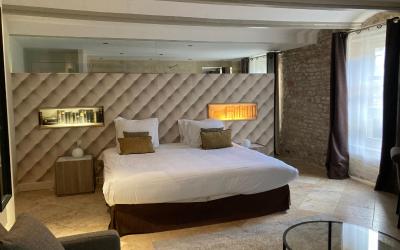 Grande Suite - Non Accessible par Ascenseur Grande Suite - Non Accessible par Ascenseur