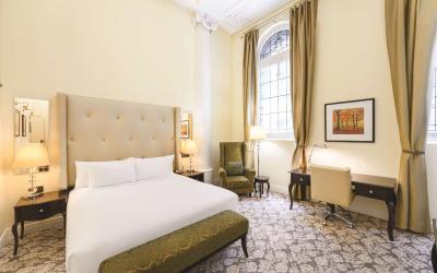 Edwardian King Room + 2 Nightly Cocktails
