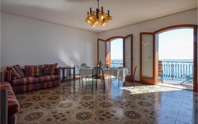 Appartamento con 3 Camere da Letto