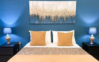 Camera Matrimoniale con Bagno in Comune 