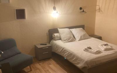 Chambre Triple avec Toilettes Communes