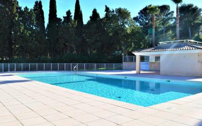 Appartement (4 Adultes) Appartement (4 Adultes)
