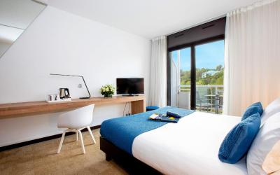 Chambre Double Standard - Vue sur Piscine Chambre Double Standard - Vue sur Piscine