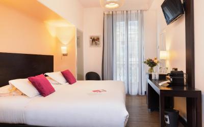 Chambre Deluxe Double ou Lits Jumeaux Chambre Deluxe Double ou Lits Jumeaux