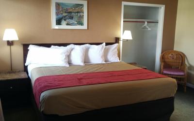 King Room - Non-Smoking
