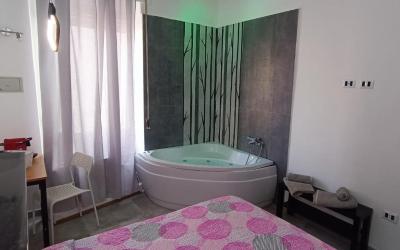 Camera Queen con Vasca Idromassaggio