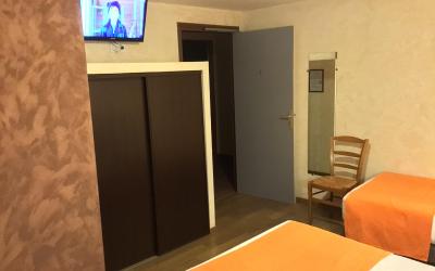 Chambre Triple - Vue sur Ville