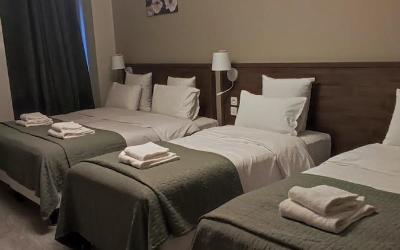 Chambre Quadrupleu00a0-u00a0Accessible aux Personnes u00e0 Mobilitu00e9 Ru00e9duite Chambre Quadrupleu00a0-u00a0Accessible aux Personnes u00e0 Mobilitu00e9 Ru00e9duite