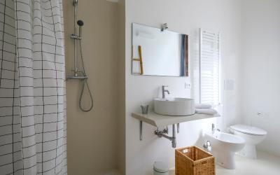 Camera Matrimoniale con Vista Giardino