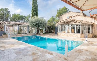 Chambre Lit King-Size - Vue sur Piscine 