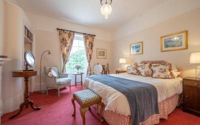 King Room with Mountain View