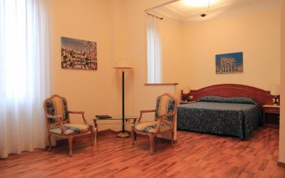 Camera Deluxe Matrimoniale/Doppia con Letti Singoli