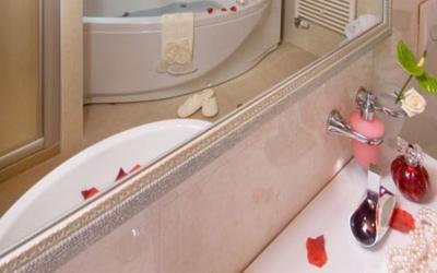 Suite King con Vasca Idromassaggio e Vista Mare