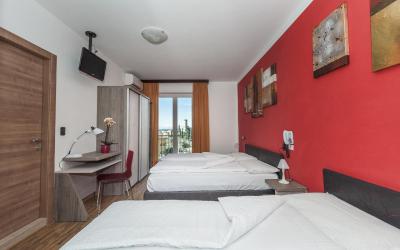 Camera Quadrupla con Vista Lago - Piano Superiore