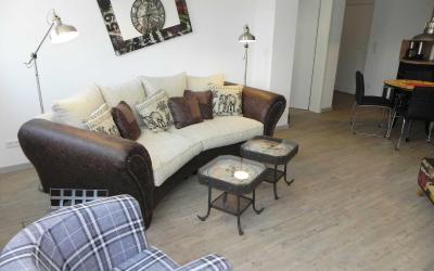 Apartment mit Balkon