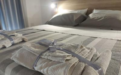 Ampia Camera Matrimoniale/Doppia con Letti Singoli